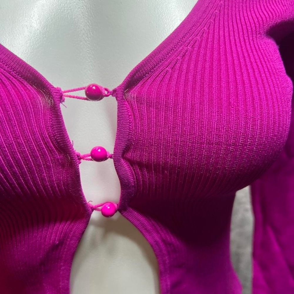 Pink Express long sleeve body contour top - Picture 2 of 4